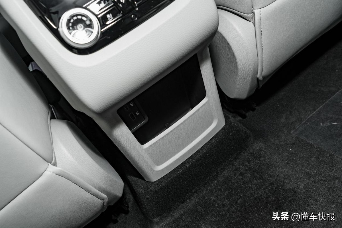 合资+6座+2.0T+中大型SUV，一文带你了解福特领裕