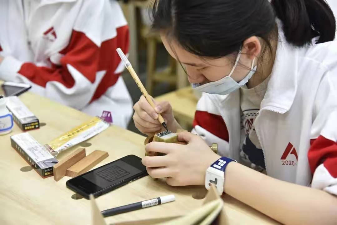 北京的“超级”高中，203人考上清北，一本升学率接近100%