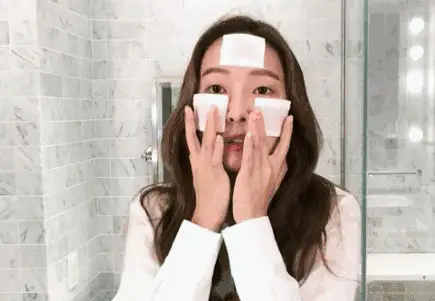 睡前是护肤的“黄金期”，坚持做好这几点，延缓肌肤老化的速度