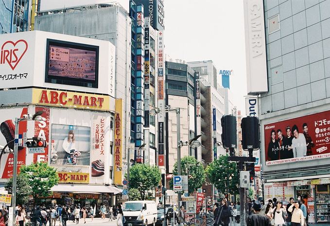 日本大创百元店、伊势丹百货：消费者追求的，其实是需求以上的变化