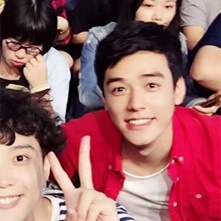 龚俊大学时期“旧照曝光”，阳光帅气，东华“校草”果然名不虚传