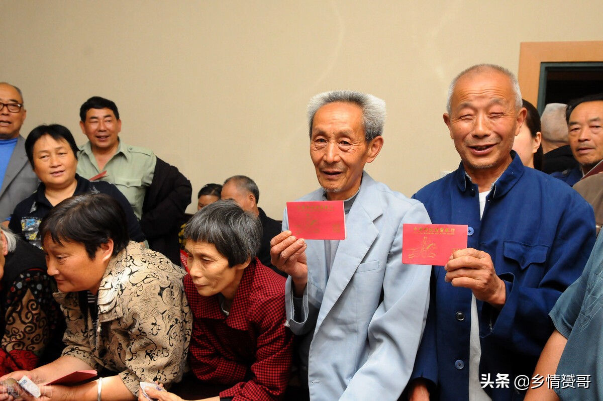 农村老人养老金会涨吗，需要多少钱才能满足养老需求