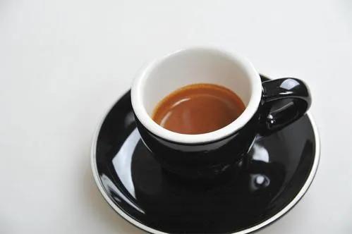 美式咖啡热量是多少（各类咖啡的热量和营养成分区别）