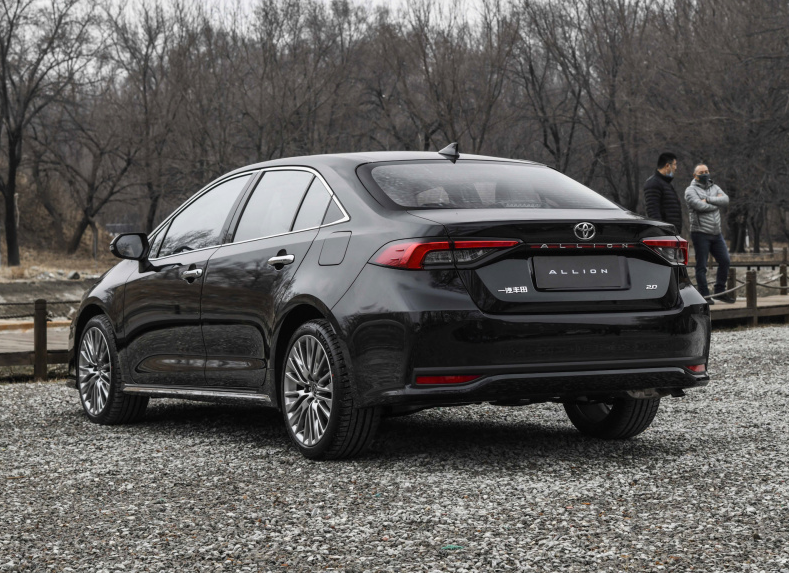 开完大众速腾,再试驾丰田亚洲狮,发现了大众和丰田差距有多大?