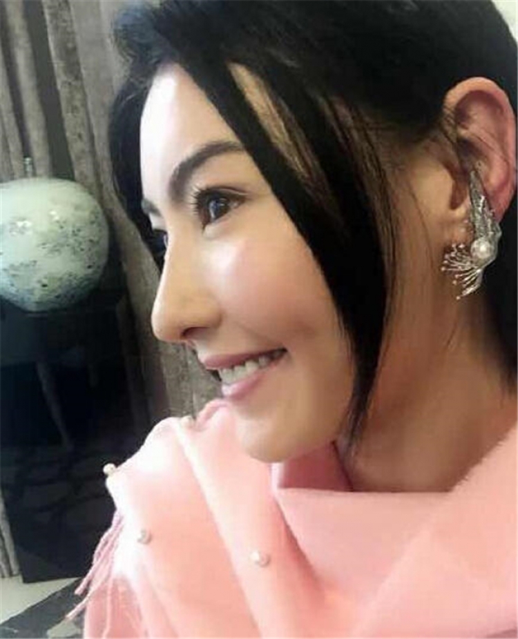 41岁张柏芝《浪姐2》神颜照出圈！鼻型优越，隆鼻都长不成这样