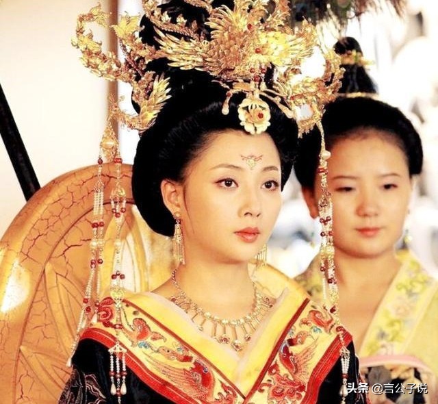 10大“秘史美人”今昔对比，有人改名退圈，有人成导演“小女友”