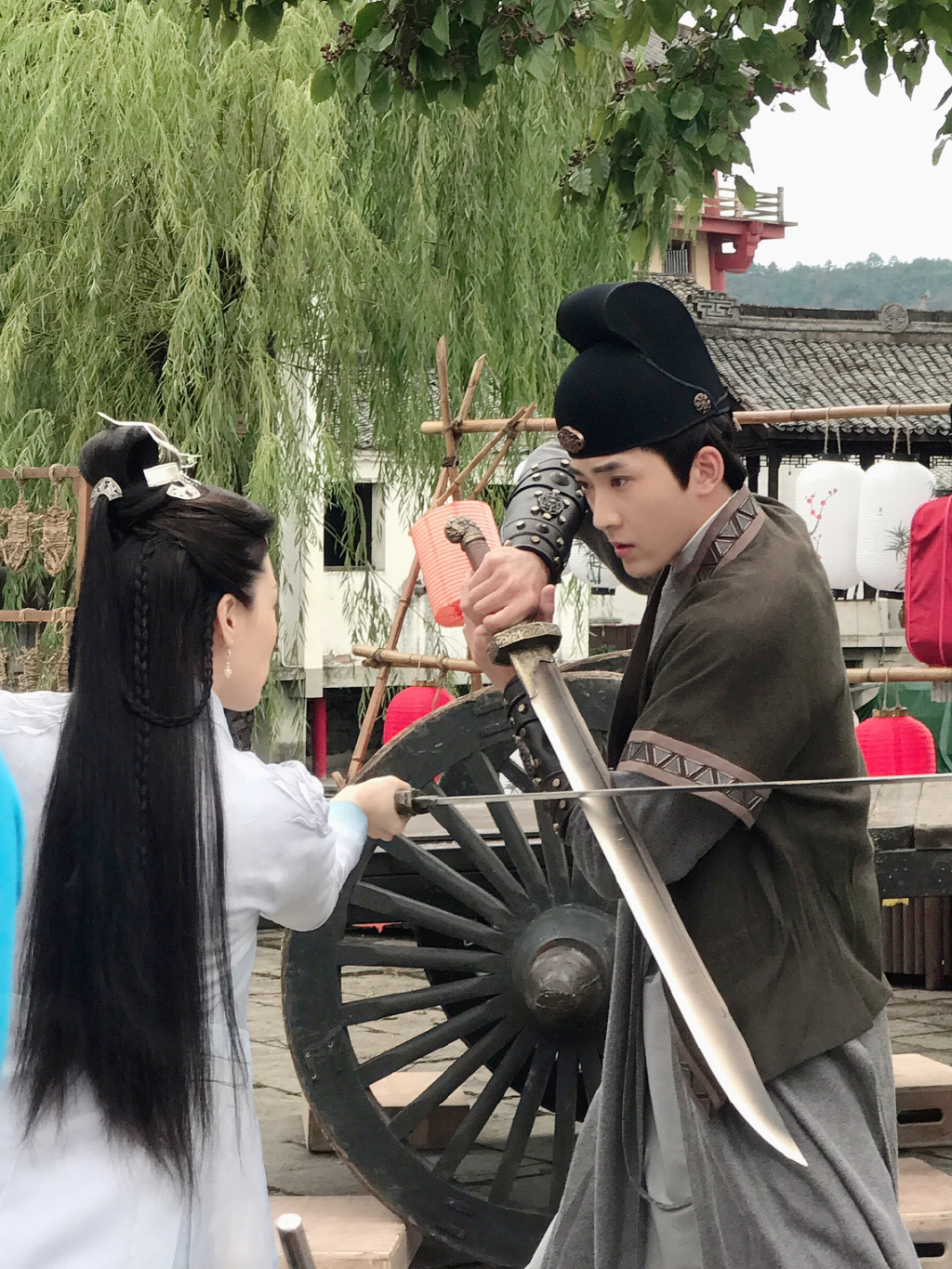 新版《还珠》尔泰，出道十年资源太虐，还在周冬雨新剧演18番男配