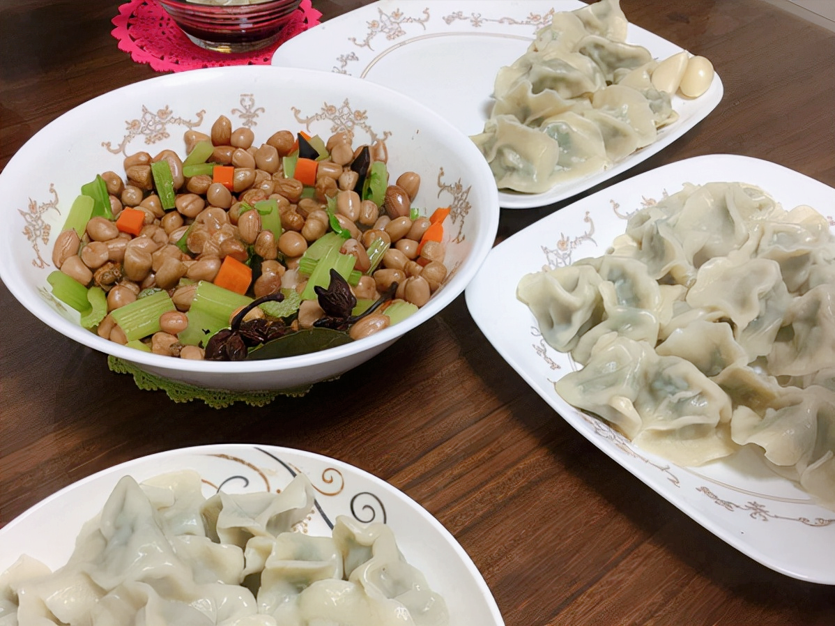 猪肉韭菜饺子馅的黄金调法，鲜香多汁超好吃