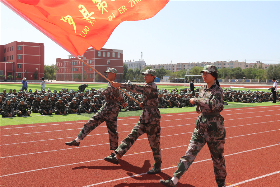 军训正当时，为青春披上迷彩色