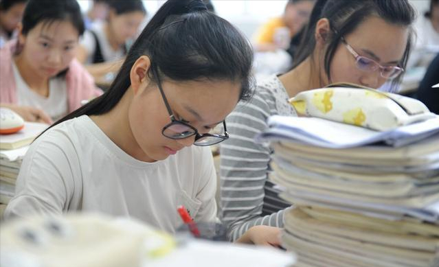 多所中学违规招生被查，借读费用高达800万，教育部门处罚很严厉