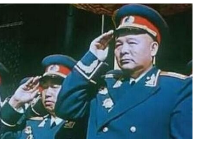 1955年大授衔，十大将都是不可替代的吗？为何说粟裕遥遥领先？