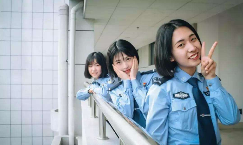 辽宁警察学院辽宁这所警察学院位于大连,知名度并不是很高,但是在本地
