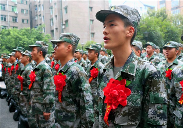 2021年征兵有变化，大学生入伍“福利多”，八种情况不能过审