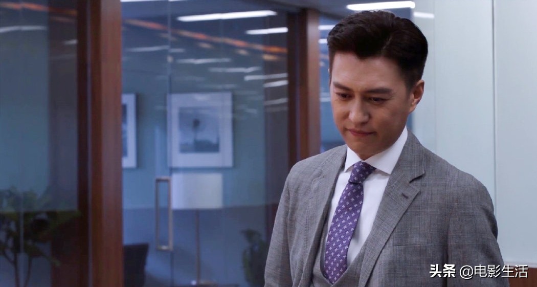 豆瓣评分5.3，《精英律师》致命的伤不止靳东的“装”