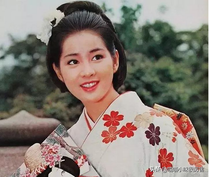亚洲10位美女今昔颜值对比，山口百惠成老妇，关之琳医美痕迹明显
