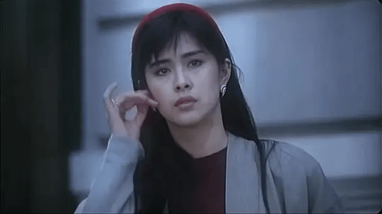 32年前王祖贤这部港片，“破尺度”出演，虽删减8分钟却依然经典