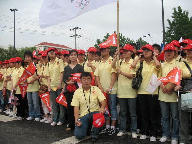 宿松奥运会火炬经过哪些地方(小伙伴们还记得2008年奥运会时各地火炬传递的情景么)