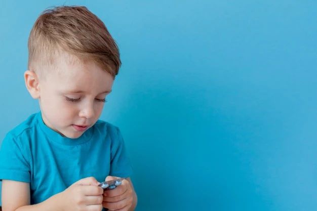 中国孩子更适合AD同补？要不要给孩子吃维生素AD？