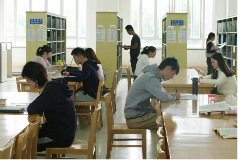 高考703分的才女、钢琴过10级，学霸的家长说这几点很重要