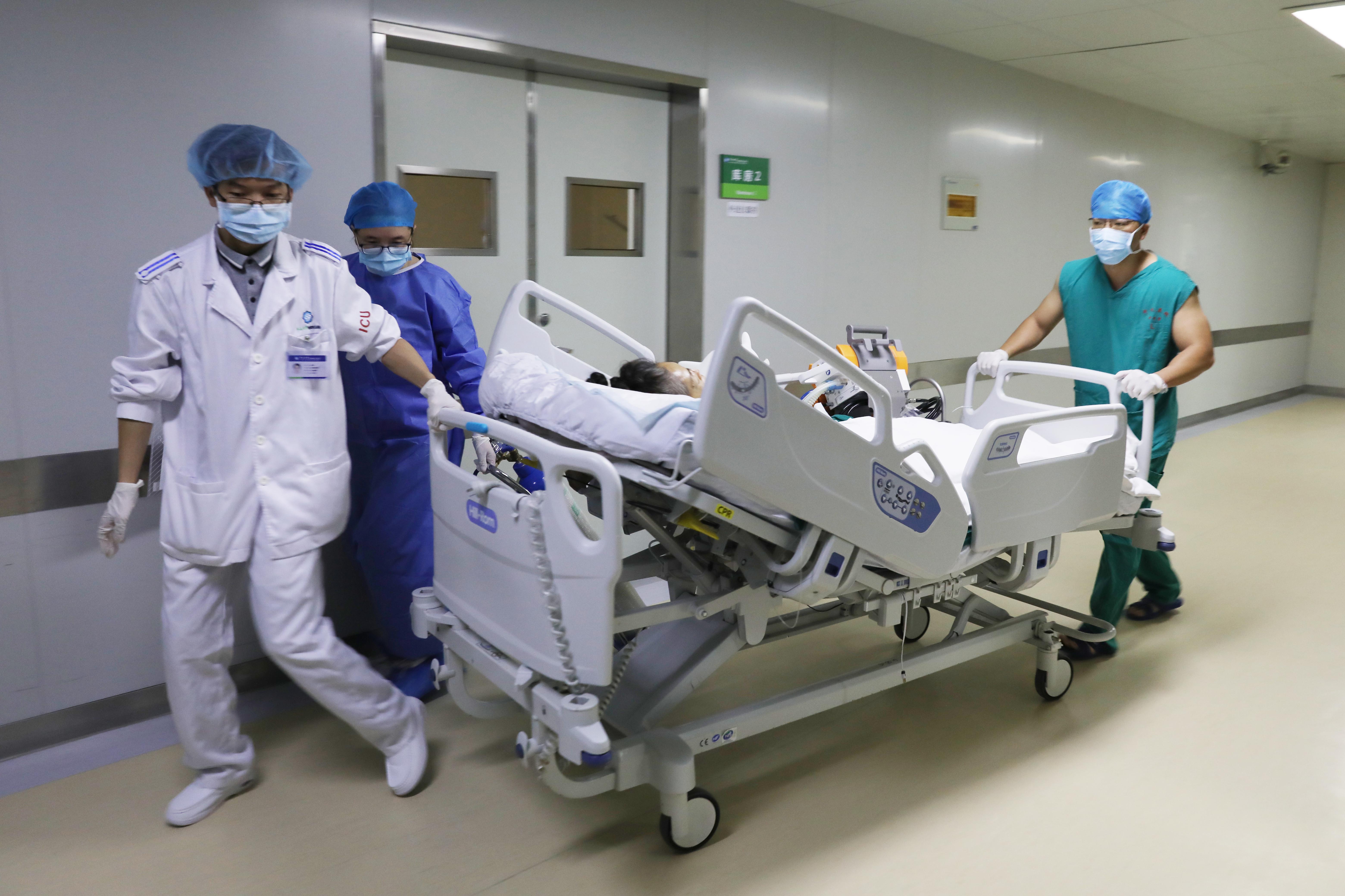 她骑车摔倒后脑死亡，亲人遵其遗愿捐献器官，为5人带来新生