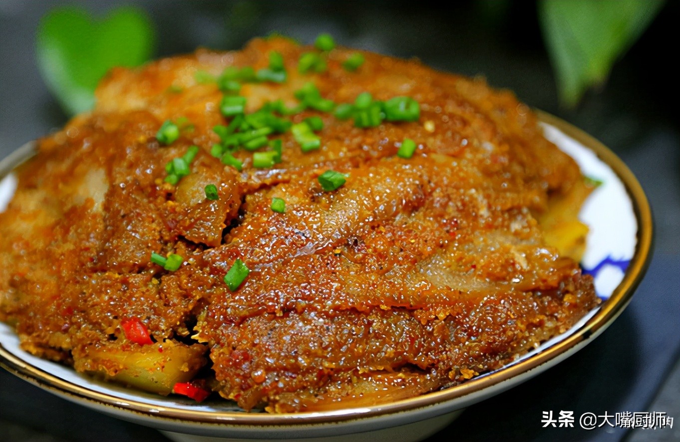 做粉蒸肉，不能裹米粉直接蒸，学会2个技巧，软烂鲜香，入味不腻