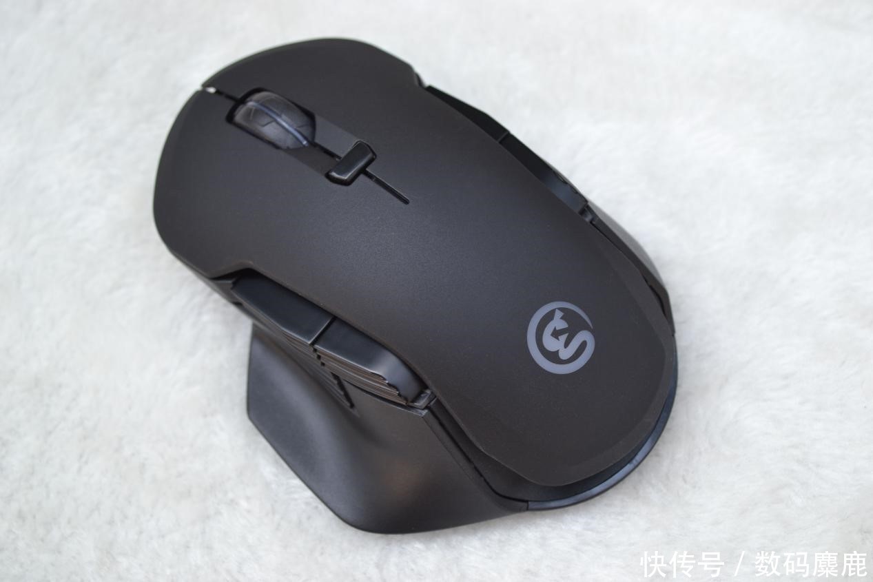 鸡你太美——GameSir盖世小鸡GM300无线游戏鼠标