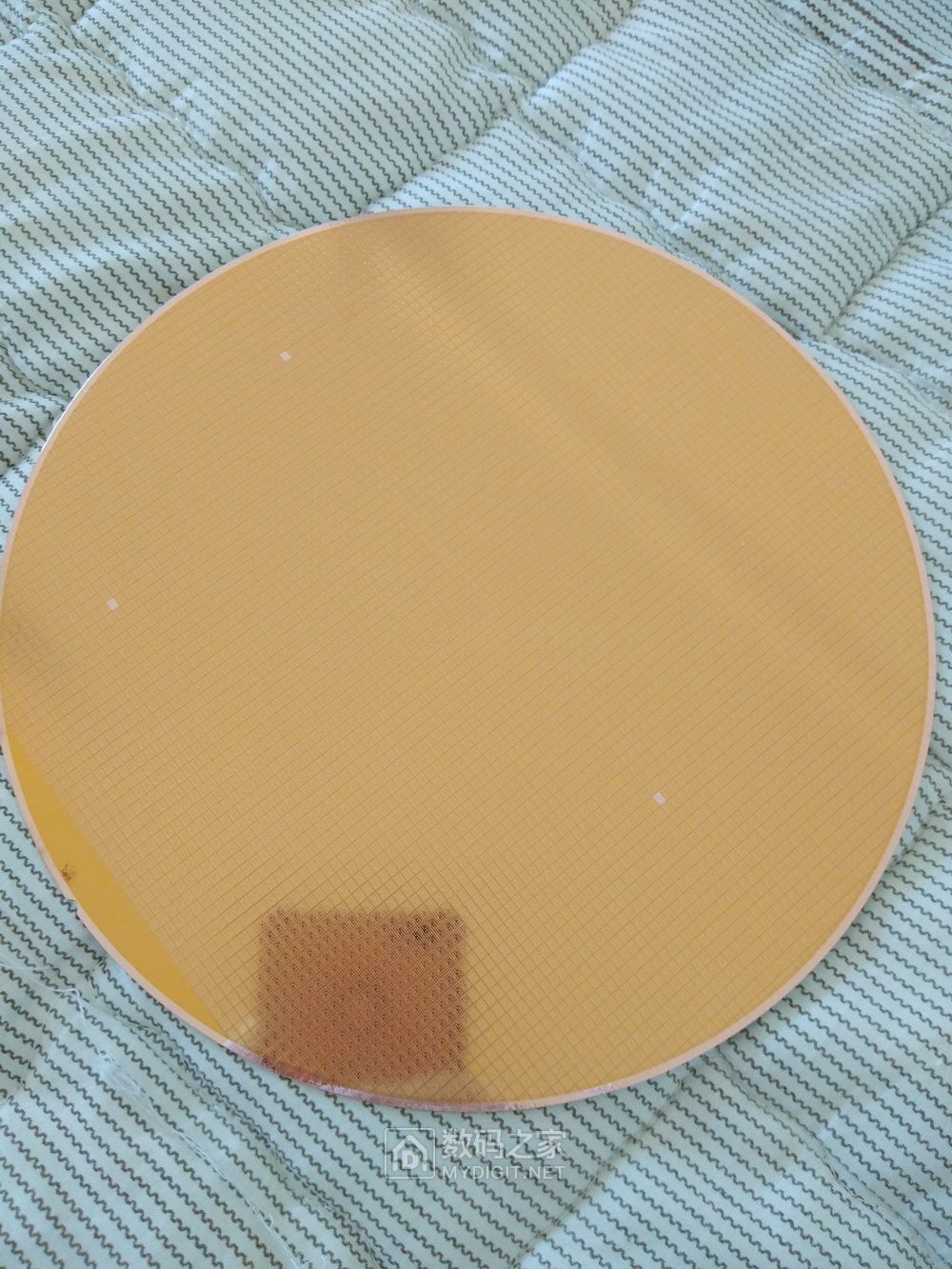 高逼格手办！整套晶圆片讲解，带领你进入芯片的内部世界