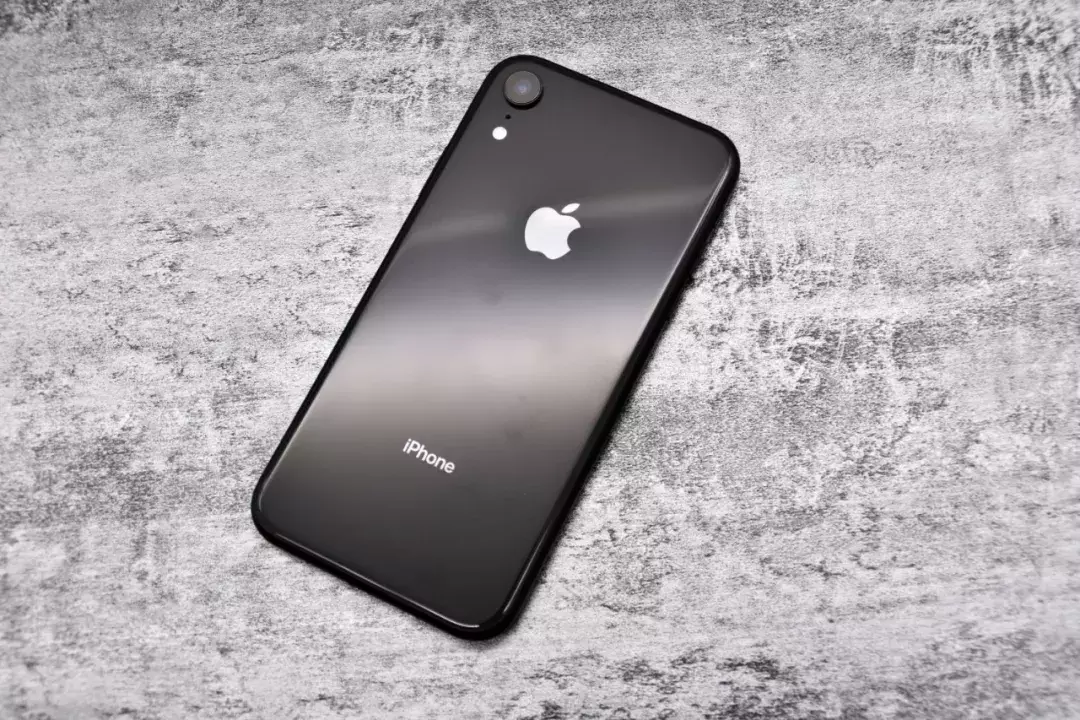 疯狂“跳水”降价的iPhone XR值得买吗?亲测一个月,“真香”!