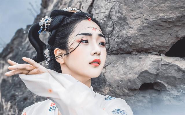 经典｜一首《长恨歌》，840个字，留下了多少传世佳句