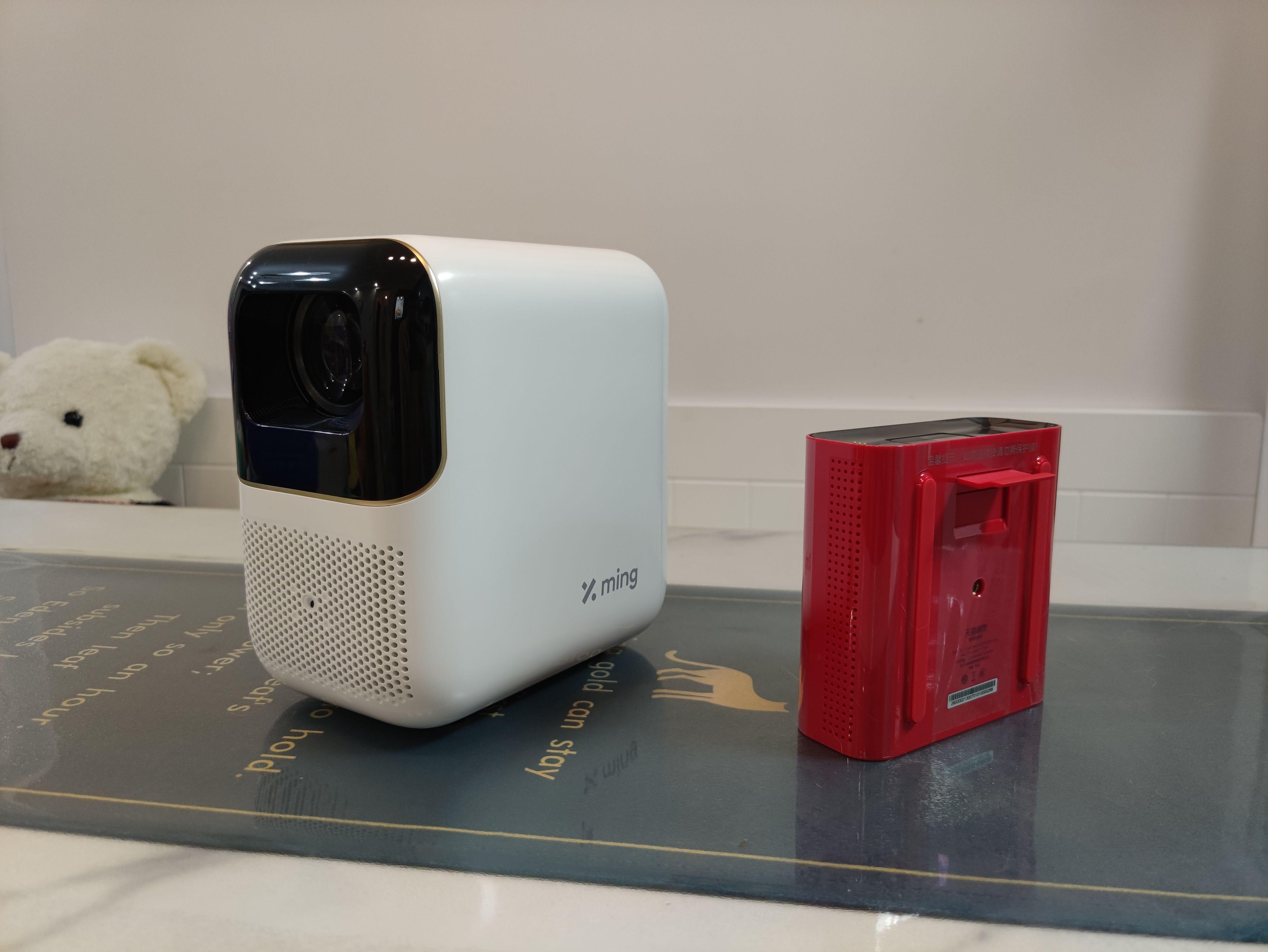 千元档投影仪谁最能打，小明 Q1 Pro VS天猫小红盒深度横评体验