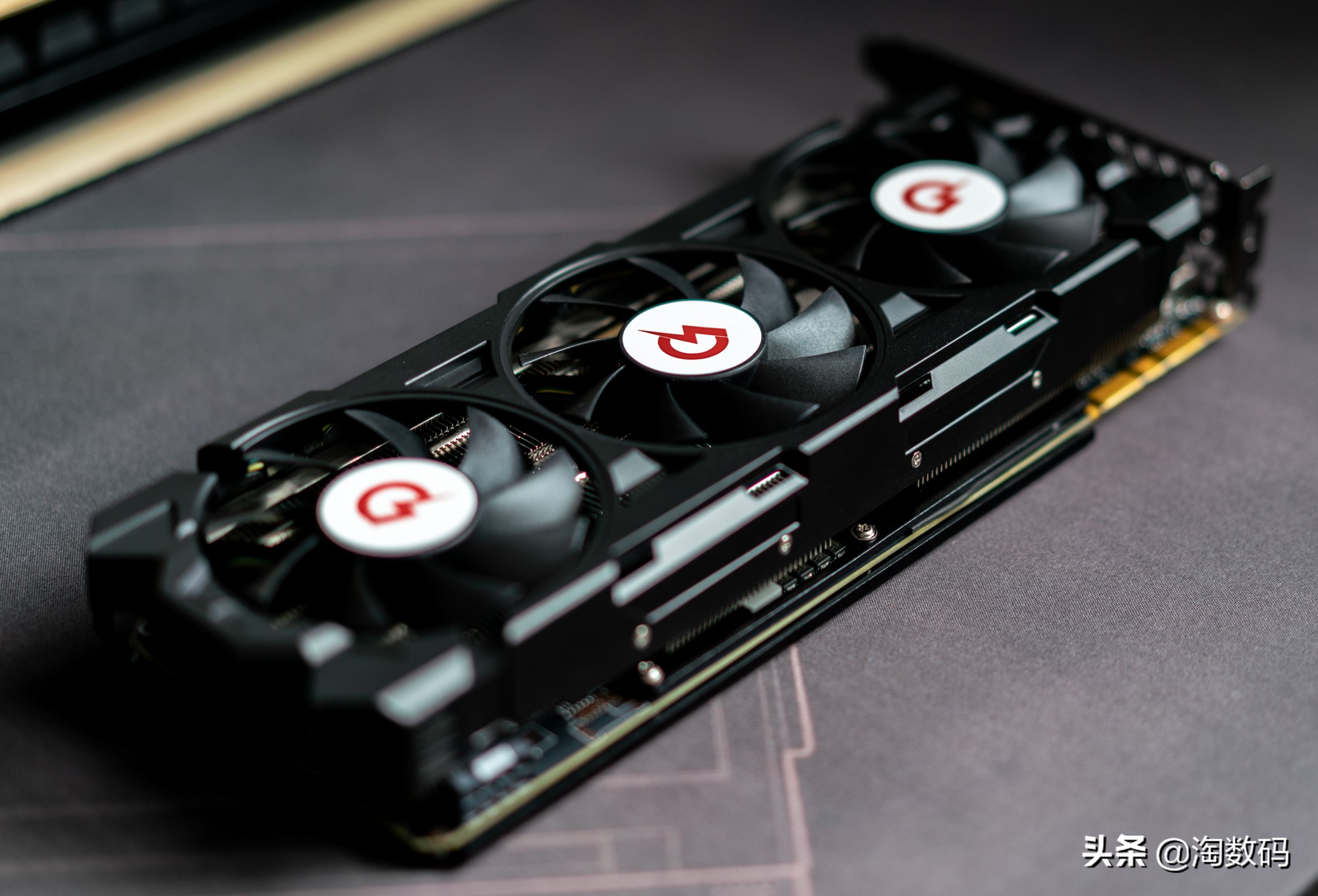 头铁入手￥1799的GTX1080显卡，先拆再测保平安，还一年保修
