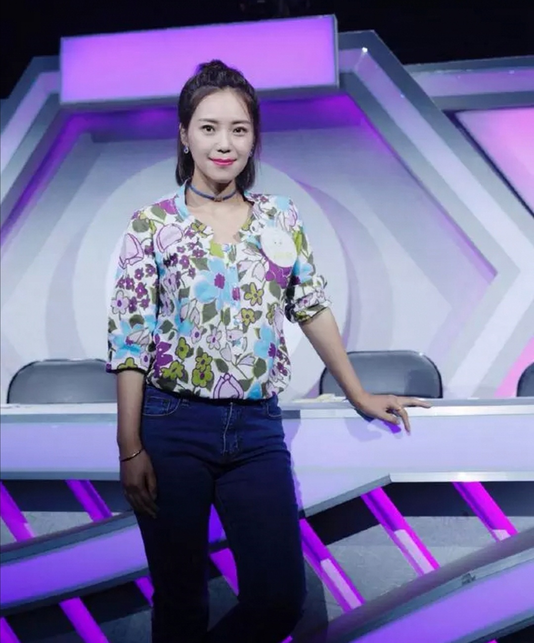 她是《爱是你我》的女声,曾在刀郎家住10年,走红后云朵去哪了?