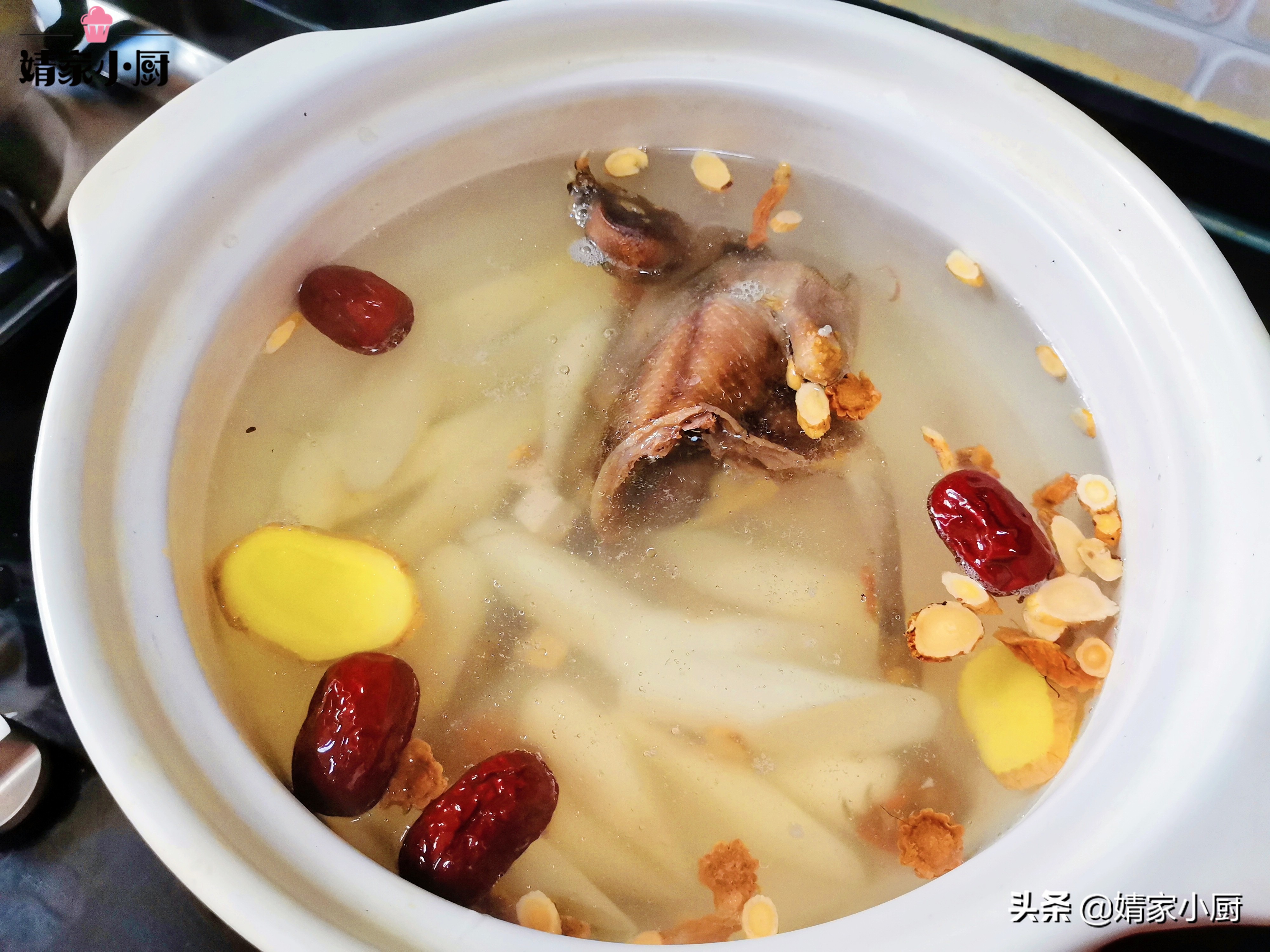 "鸽子汤"怎么炖才最滋补,掌握这个做法,肉嫩汤鲜营养翻倍