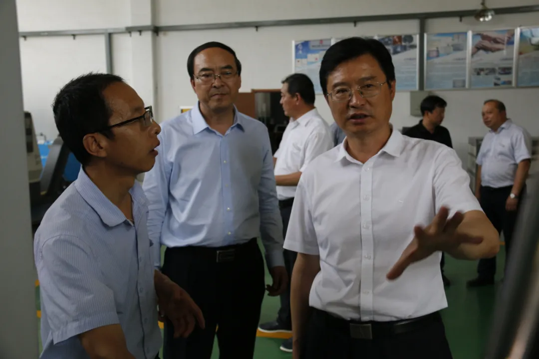 白银矿冶学院举行教育部、有色行业教育汇报会暨留学生毕业典礼