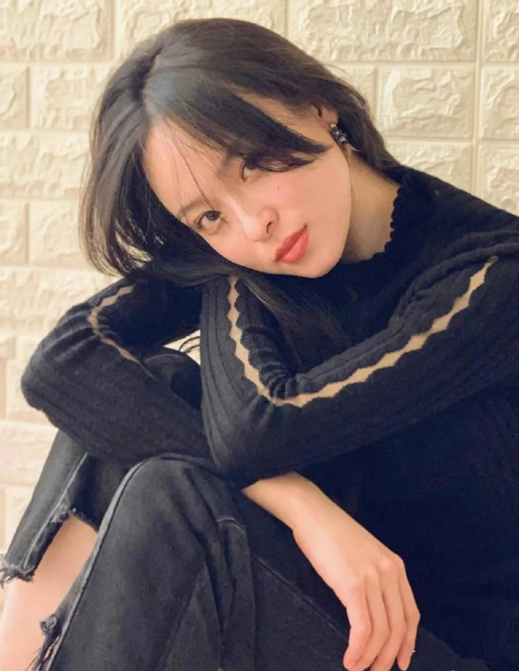 北大美女学霸毕业于元培学院，选择进军娱乐圈惹非议，你怎么看？