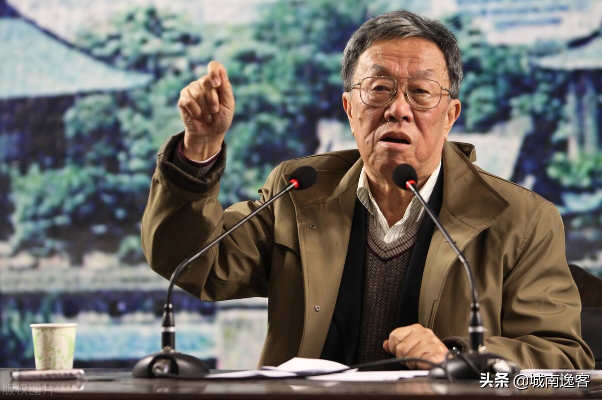 王蒙素描——给安姐书屋抖音主播撰写的主持词，敬请斧正