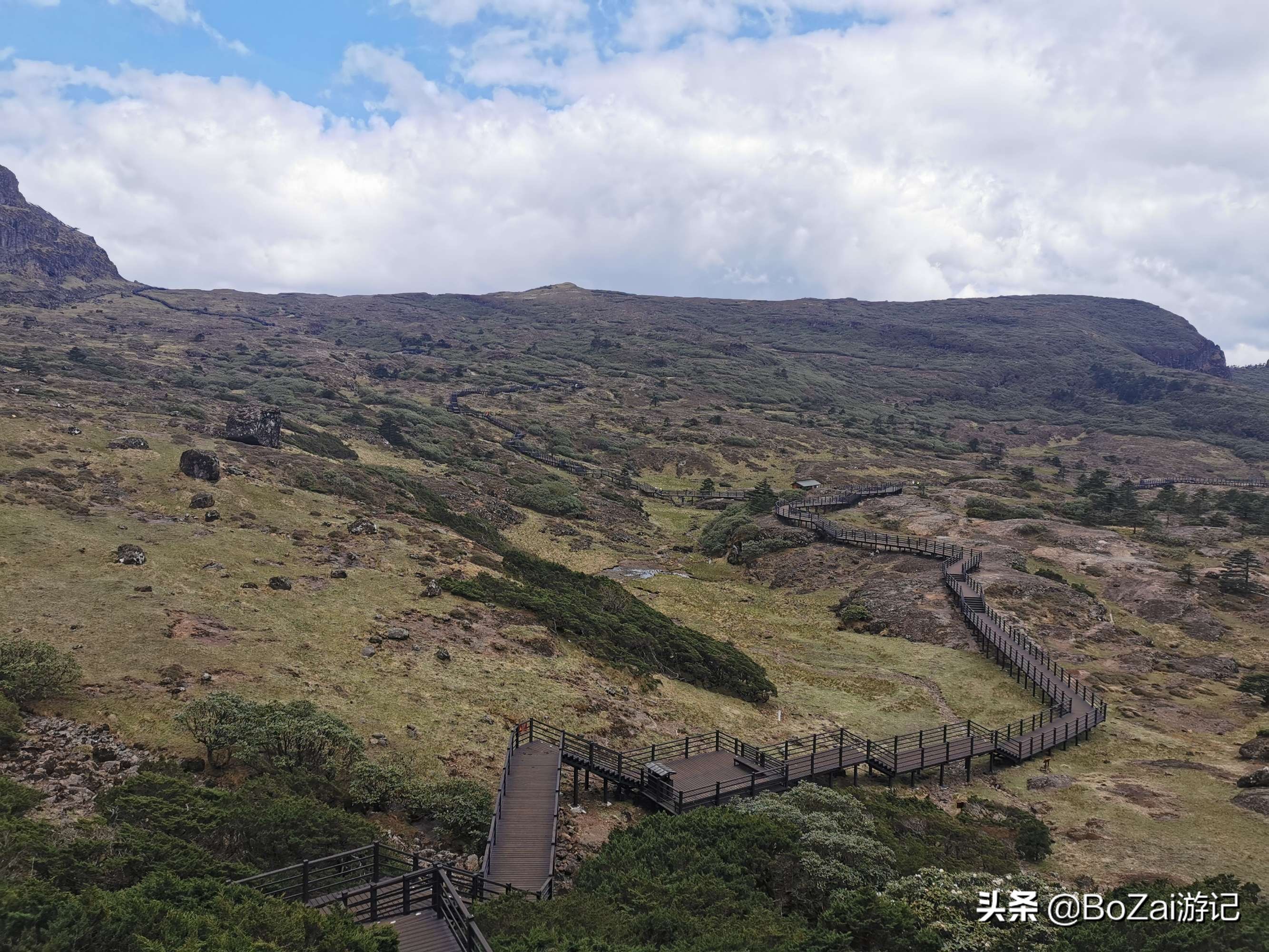 昆明附近风景区有哪些好玩的地方（昆明周边自驾游好风景推荐）