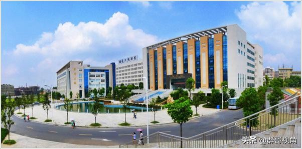 湖南建有大学的2个县