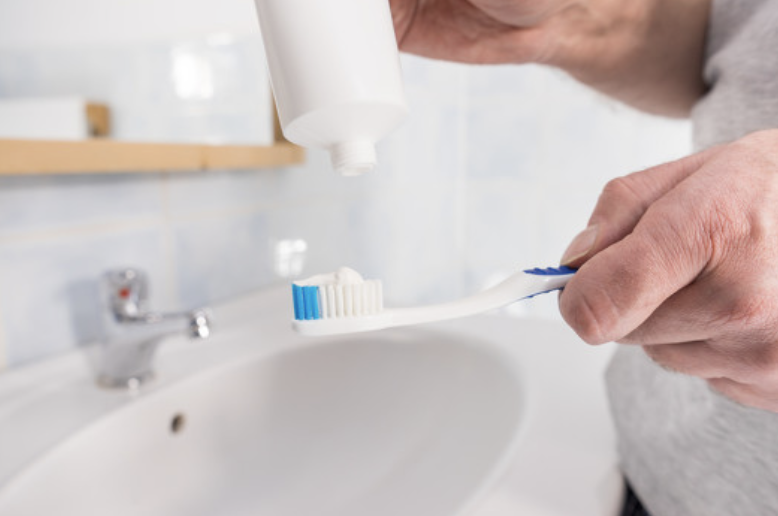 牙齿松了如何恢复？这5招简单又有效！专家：早知早受益