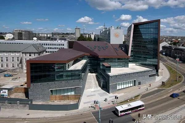 70所英国大学秋季开学安排汇总！多校公布最晚抵校时间