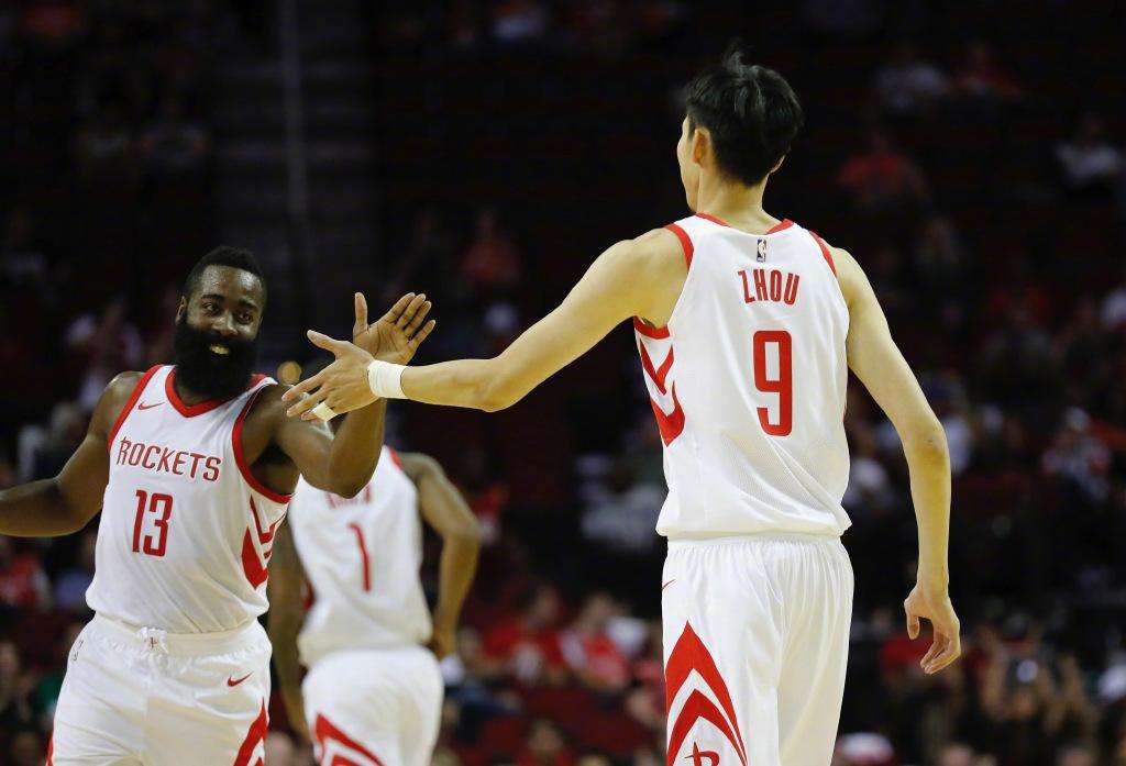 周琦为什么能被nba选中(一文看懂周琦为何会被火箭裁员！实例解析“菜”不是原罪！)