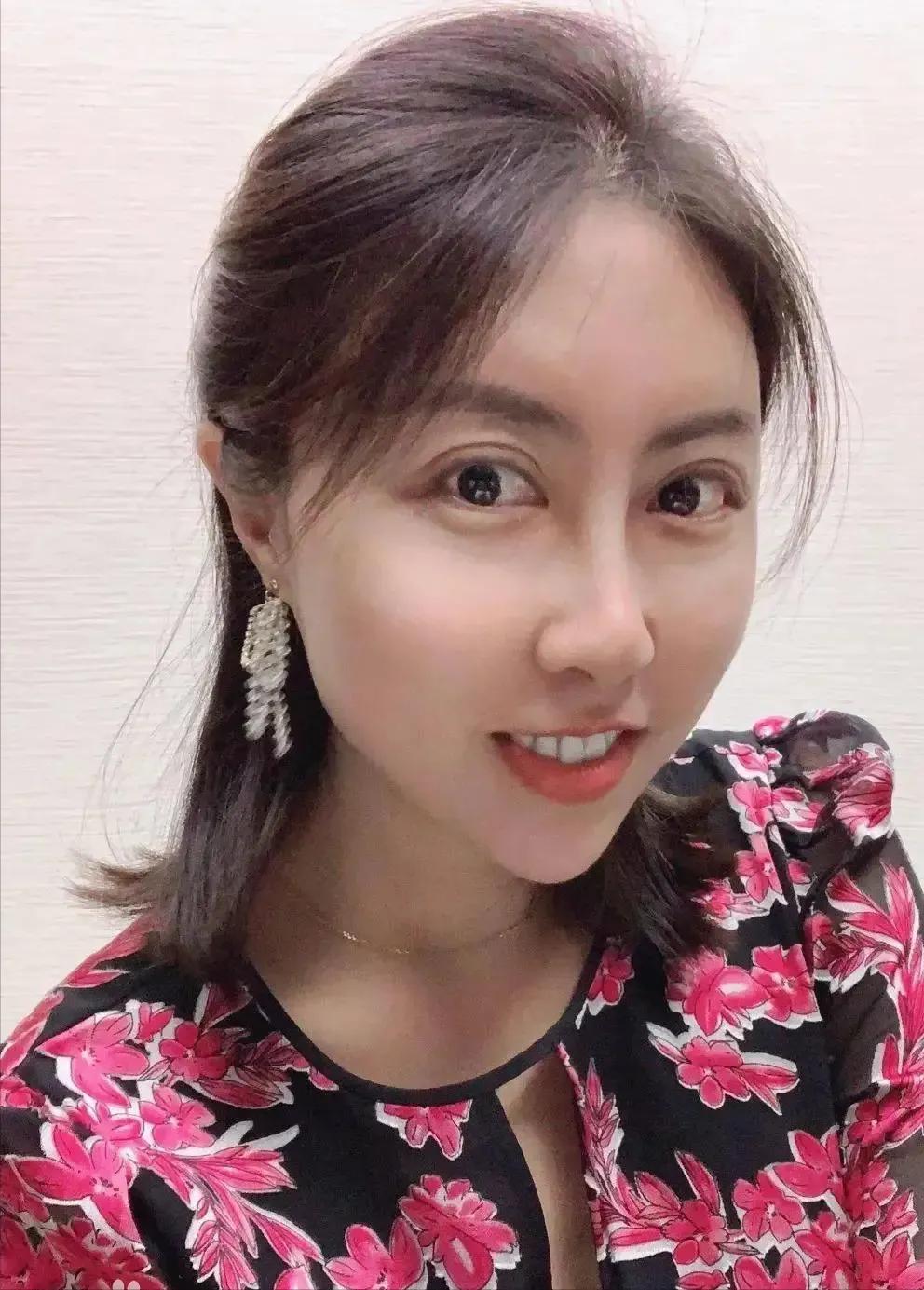 贾浅浅:都说我的文章低俗污秽,可父亲贾平凹的文字里描绘得更多