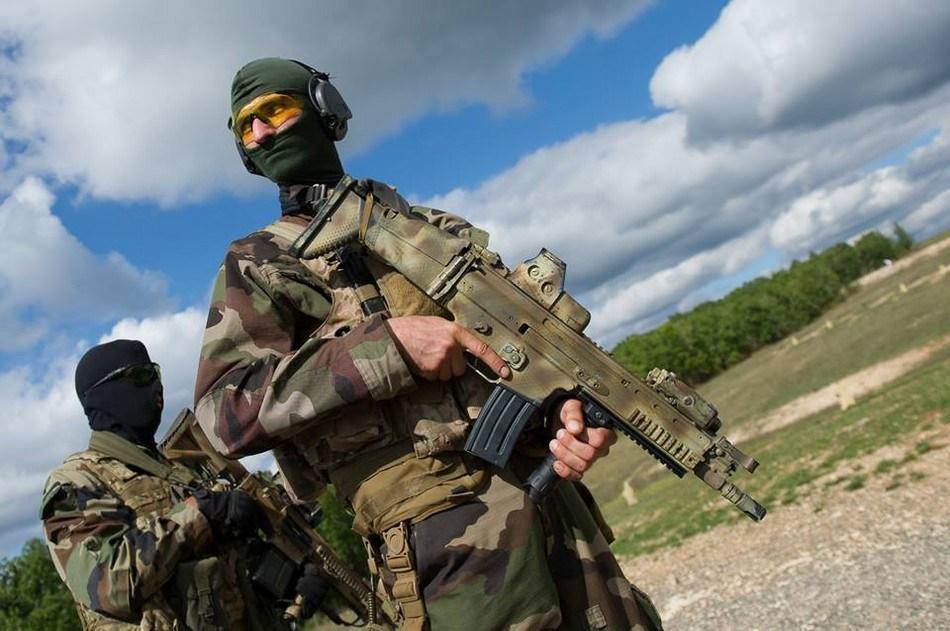 13年前,四川一归国硕士去叙利亚当"雇佣兵",起因只是一款游戏