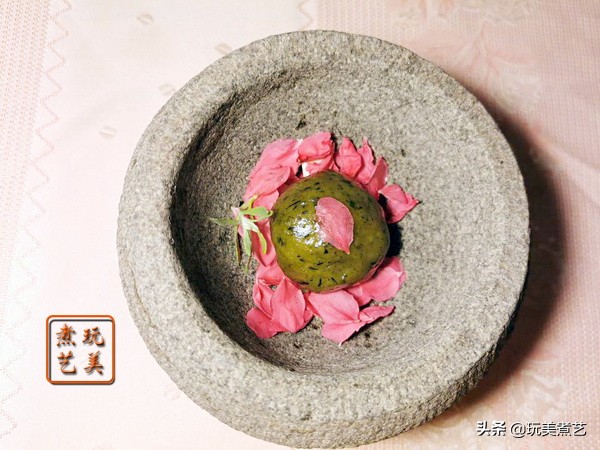 春天的野菜鼠麴草,福州人拿它来制作清明果