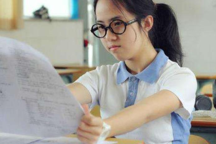 考生填报志愿后，家长可能会接到这样的电话，或能避免考生被退档