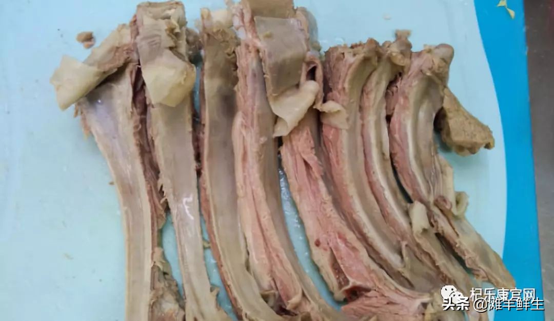 没有什么能比这碗手抓羊肉更沁人心脾，何况在冬天