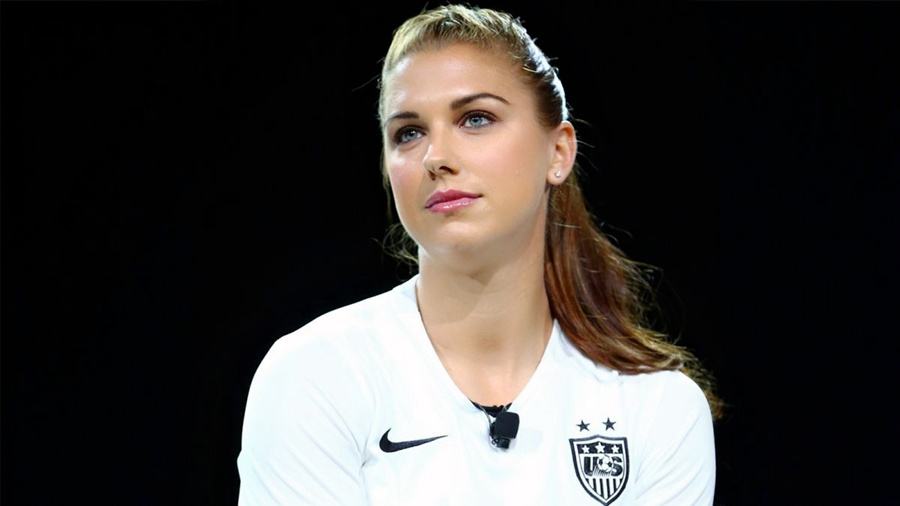 摩根是美国女足运动员,在美国女子足球界,摩根的名气很大,也是公认的