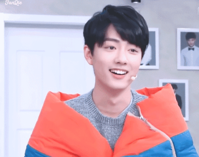 Ochirly：凭什么不敢穿出你的气场，ZARA该让位啦！