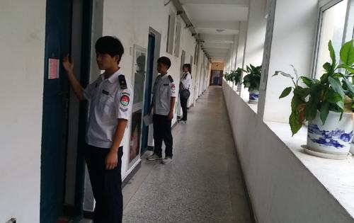 为啥大学每晚都要“查寝”？宿管老师说出这5点，学生恍然大悟