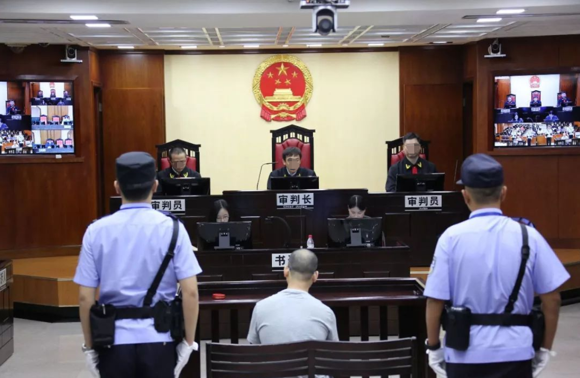 80后刑辩律师：为强奸犯做无罪辩护，硬抗检察官，家属骂“畜生”